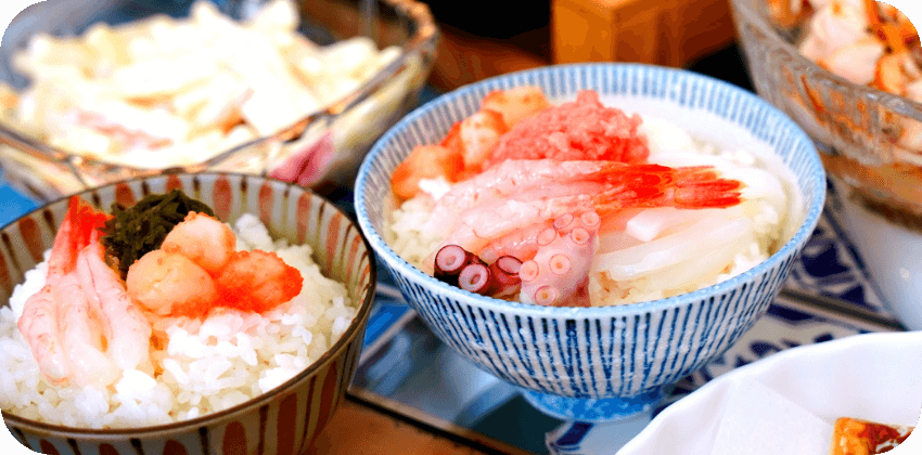 贅沢に海鮮丼