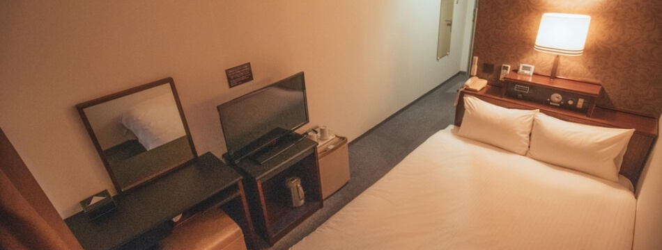 エコノミーセミダブルルーム