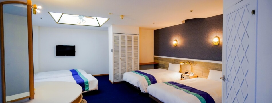 フォースルーム