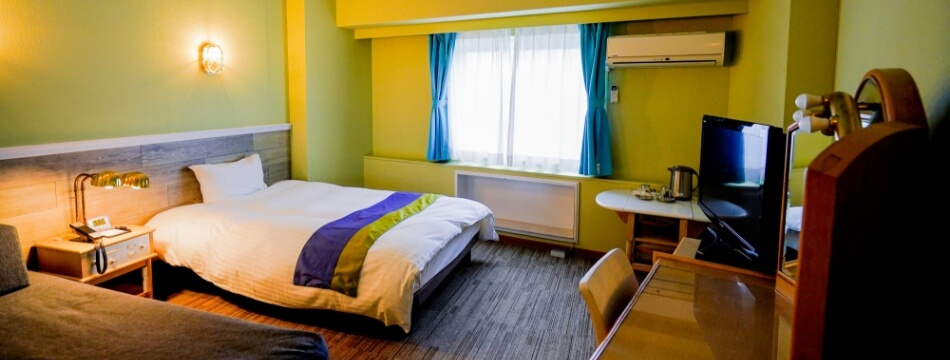 シングルルーム(ソファー付き)